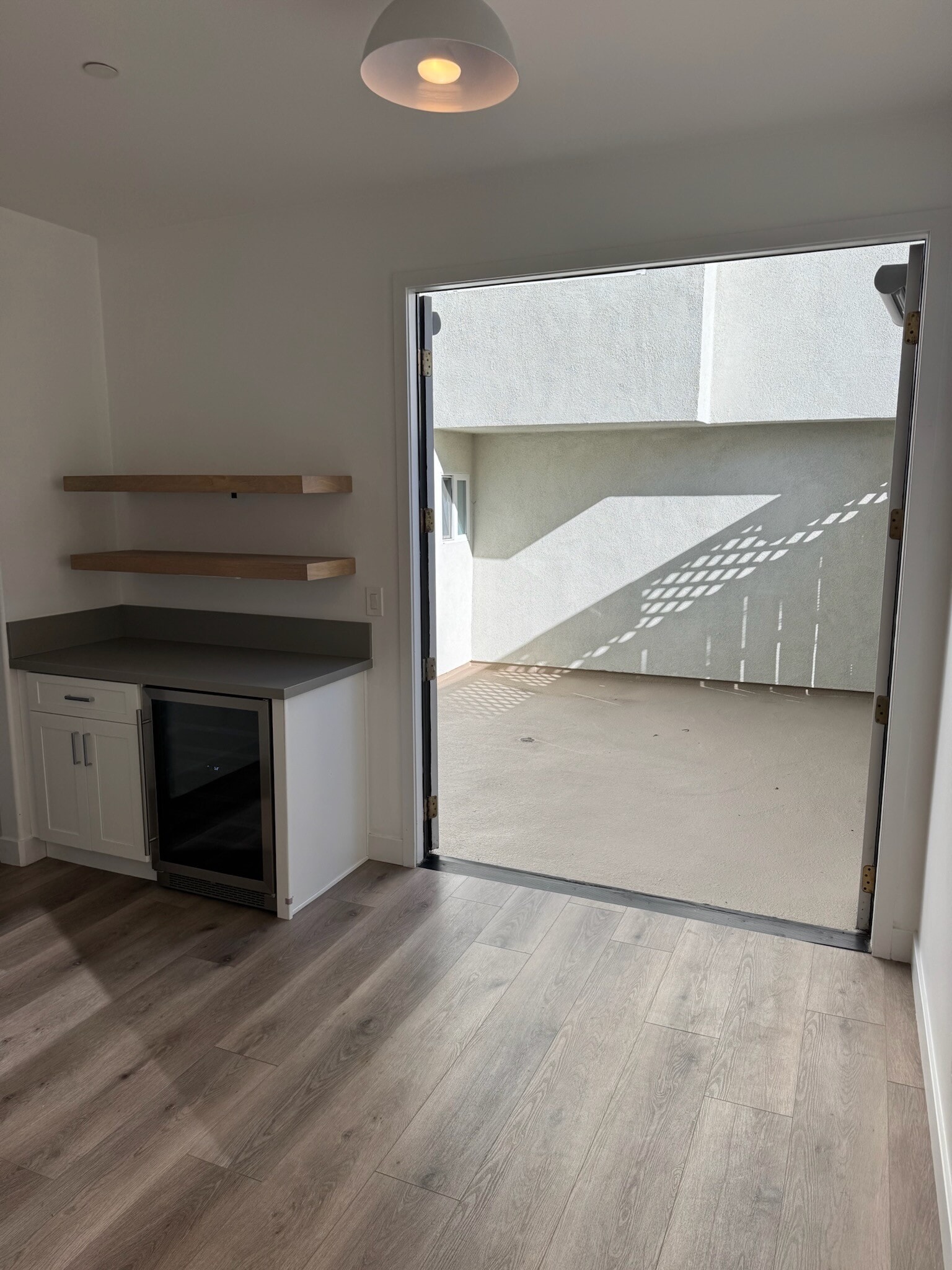 Patio and Bar off Kitchen - 910 N Curson Ave