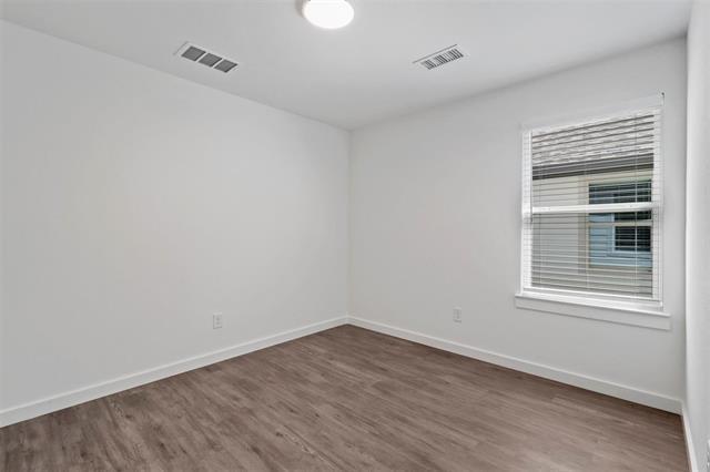 Building Photo - 719 Maple Row