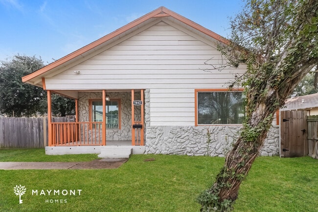 Building Photo - 7842 Ford St