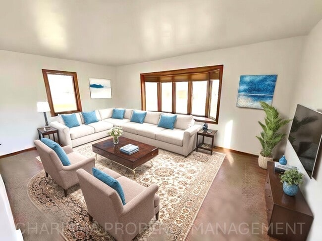 Building Photo - 3 Bedroom, 2 Bath House With All the Charm and Space You Need!