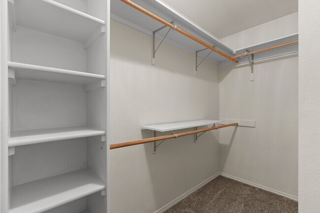 Building Photo - 1443 W Balboa St