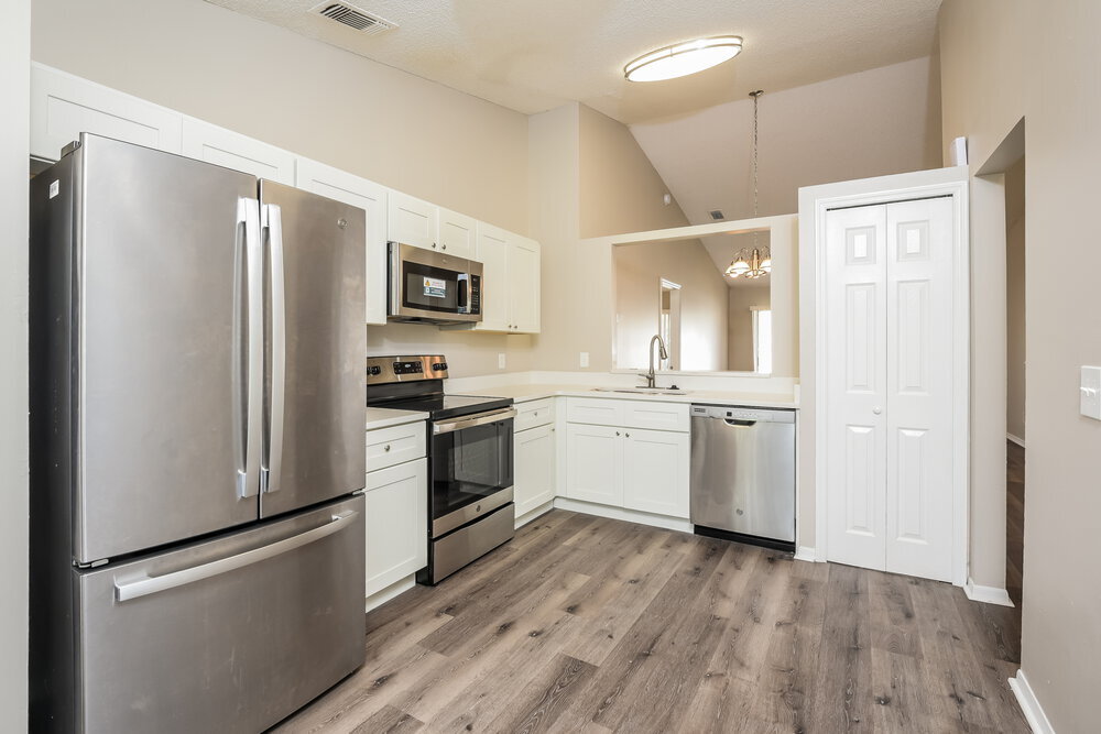 Building Photo - 1220 Regal Ridge Dr