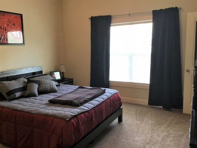 Building Photo - EXTON PARK TOWN HOMES