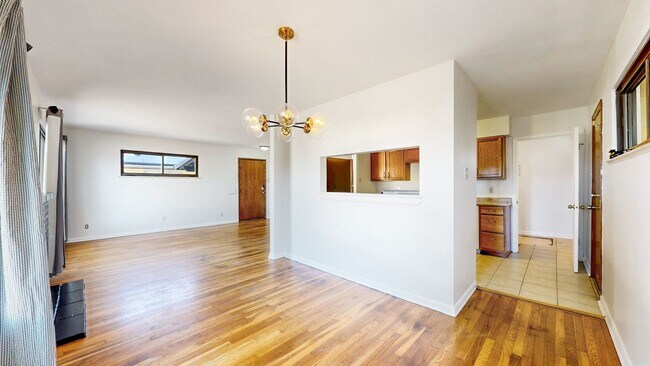 Building Photo - 2220 Ironton St