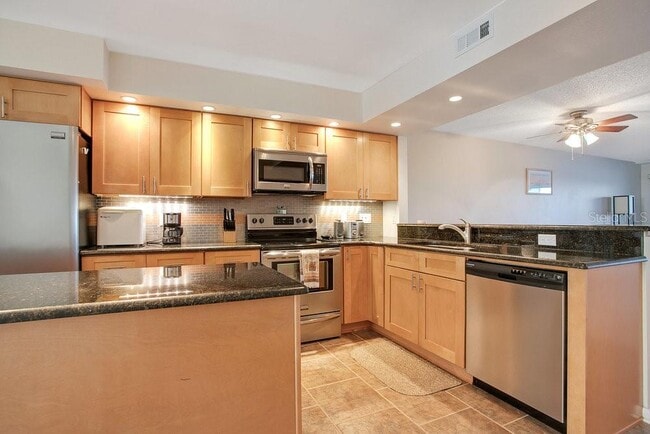 Building Photo - 821 Bahia Del Sol Dr