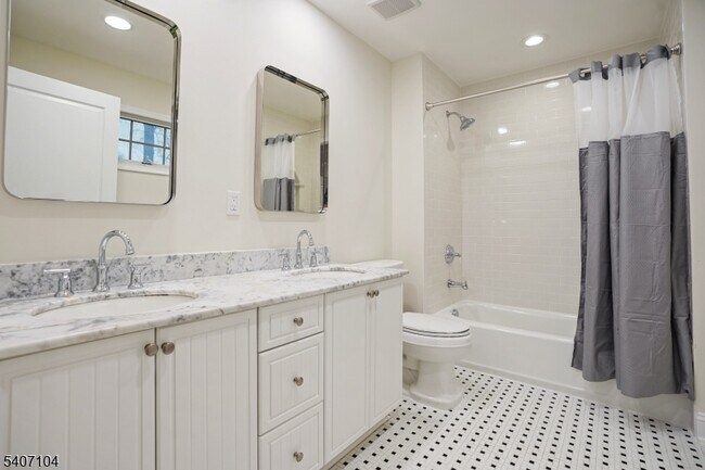 Building Photo - 2114 Elizabeth Ave