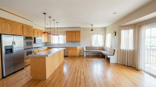 Building Photo - Expansive Valley Views & Private Living in Castro Valley - 4BD/3BA Exec Home