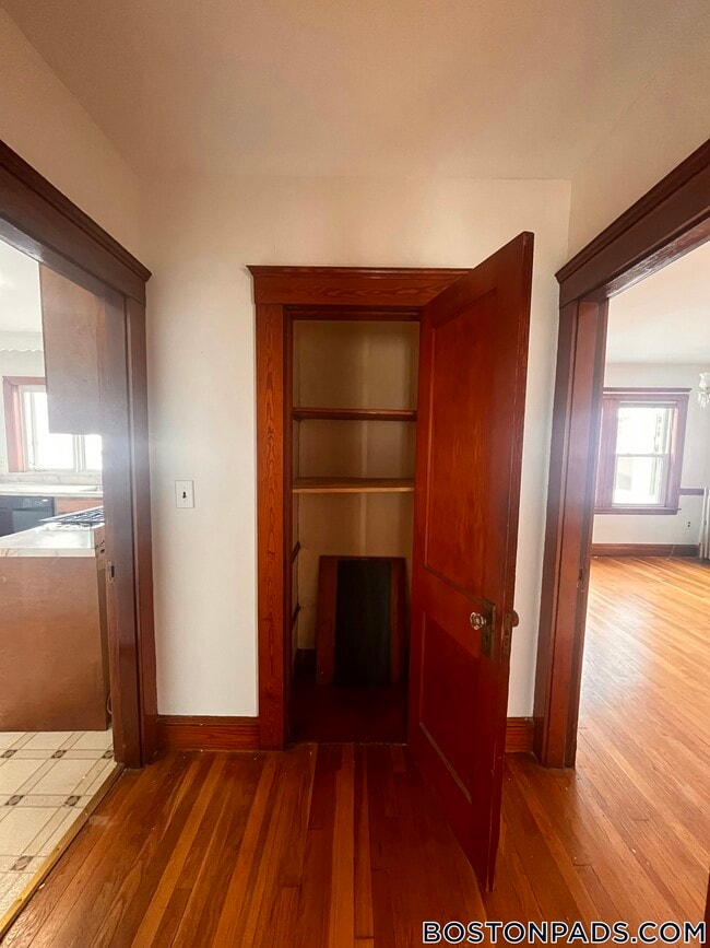 Building Photo - 468-470 Gallivan Boulevard