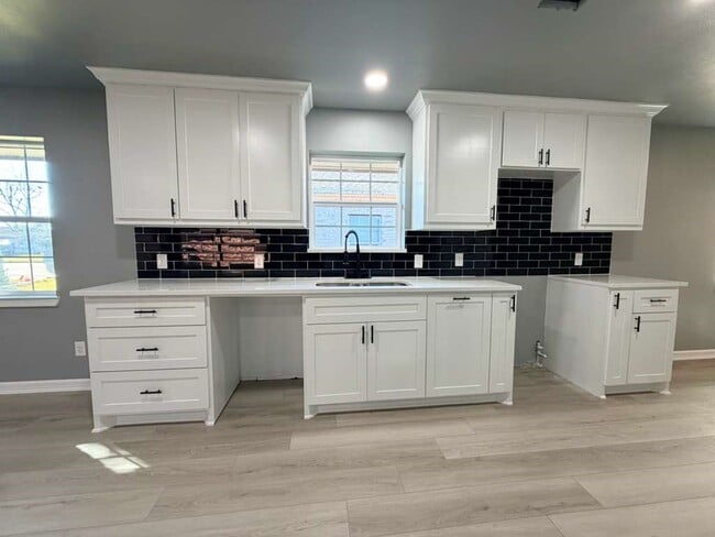 Building Photo - 7715 Catalina Ln