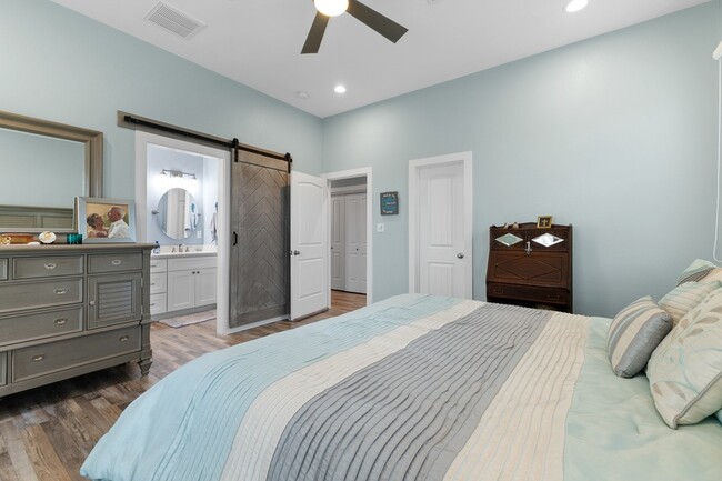 Building Photo - 4111 Isla Del Sol Dr