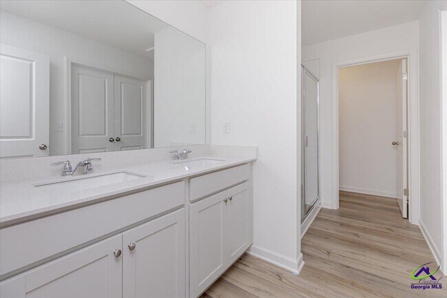 Building Photo - 218 Hickory Rdg Trl