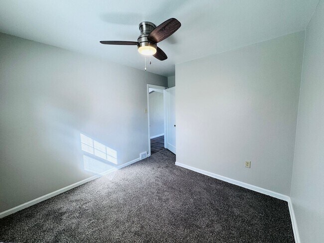 Building Photo - Beautiful Three Bedroom with Basement and Garage