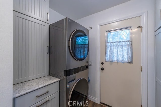 Building Photo - 4951 Park Pl