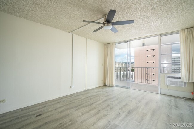 Building Photo - $2700.00 | 2bd/2ba Condominium in Century West (Salt Lake)