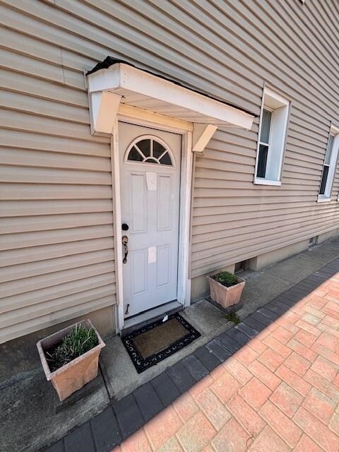 Building Photo - 69 Miller Ave