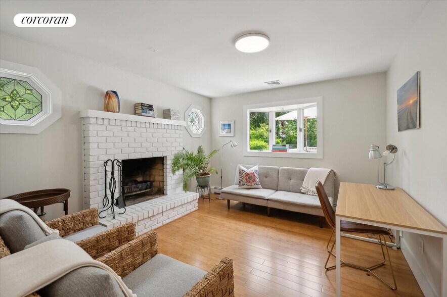 Building Photo - 28 Dover Ave