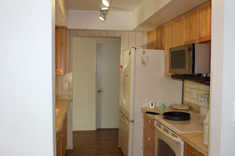 Building Photo - 10034 N 33rd Ave