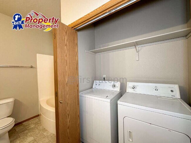 Building Photo - 1949 E Wilson Ln