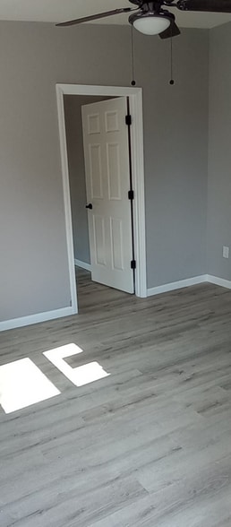 Building Photo - 6121 N Wagon Trail Rd