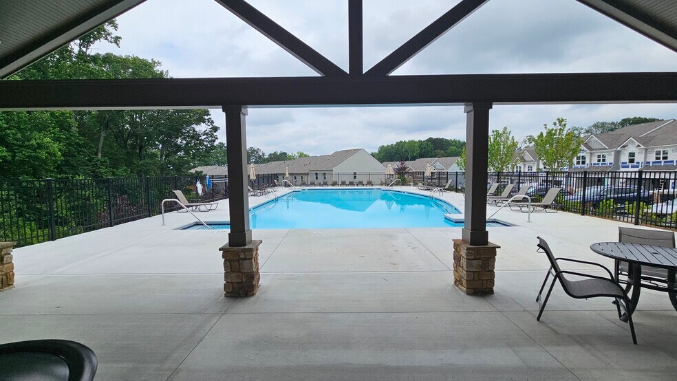 Building Photo - 3091 Greyton Dr