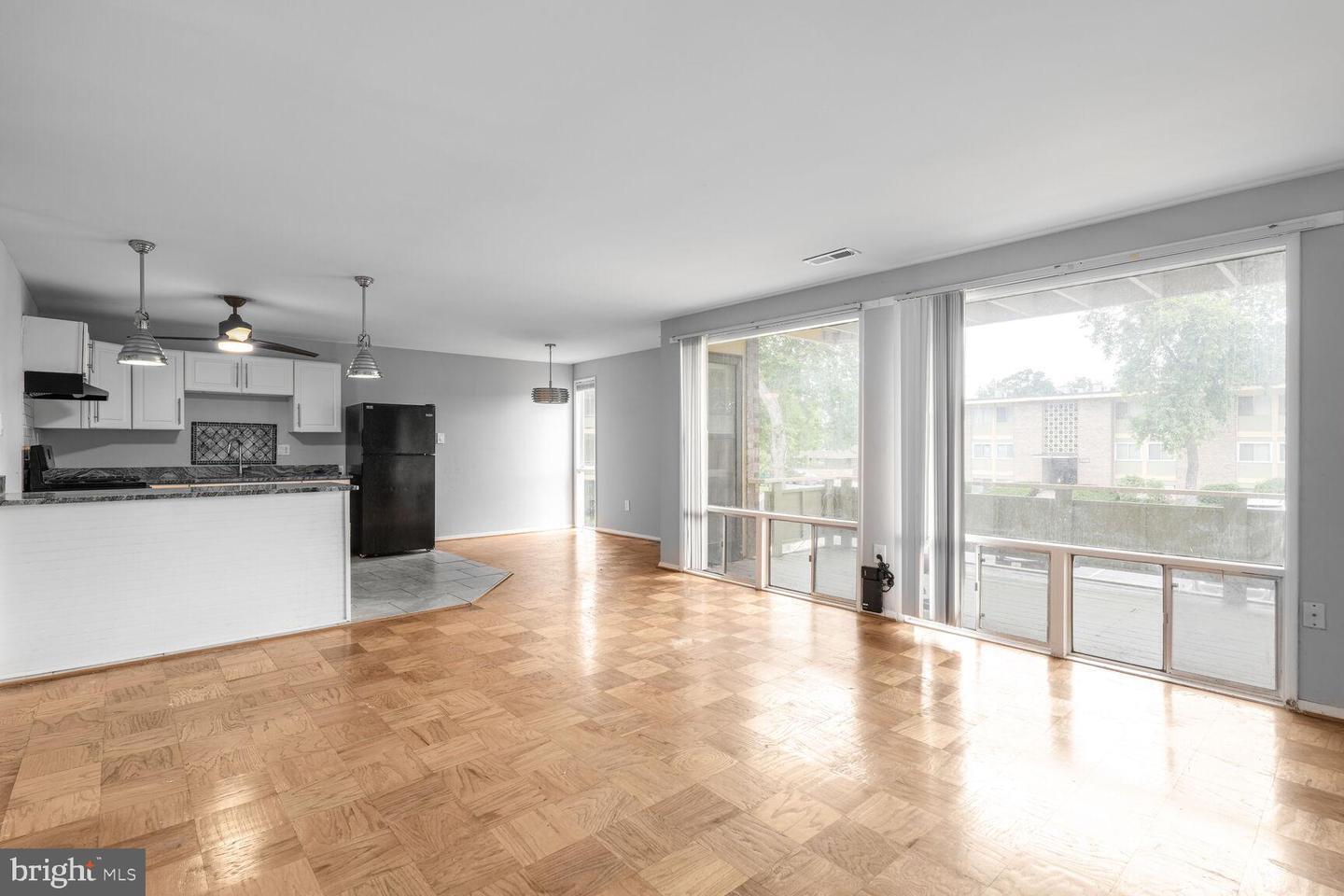 Building Photo - 7316 Donnell Pl