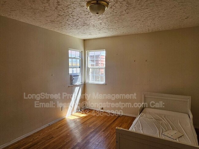 Building Photo - 7036 N Concord Ave