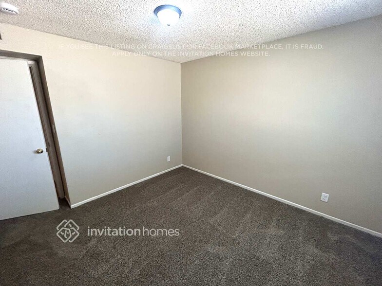 Building Photo - 12663 N 47th Dr
