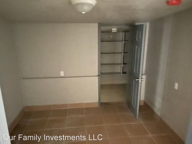 Building Photo - 4 br, 1.5 bath House - 637 E 52Nd St N.