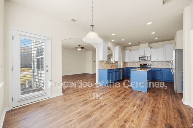 Building Photo - 6012 Thorburn Way