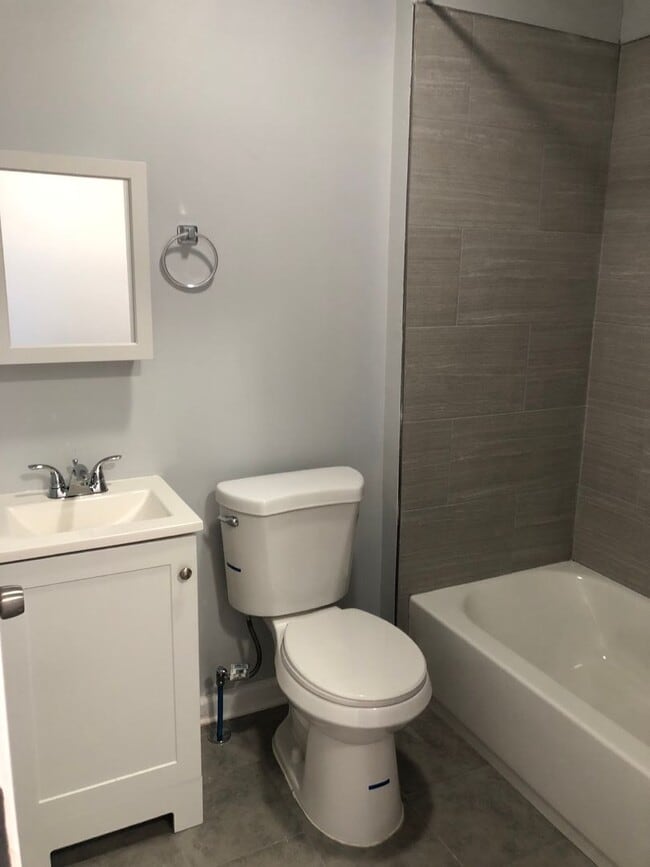 Building Photo - Voucher Approved 2 Bedroom with Den or 3 Bedroom Voucher 1.5 Bathroom