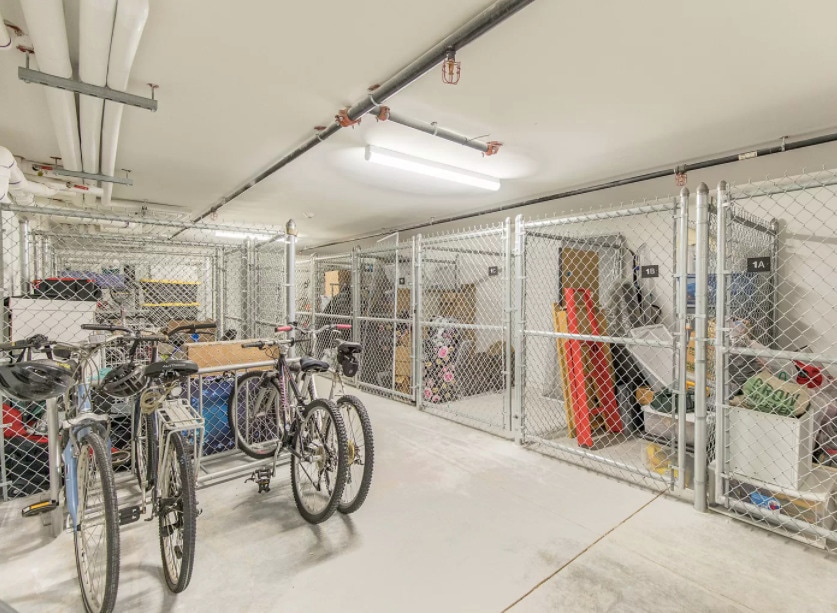 Building Photo - 1 Joy Pl