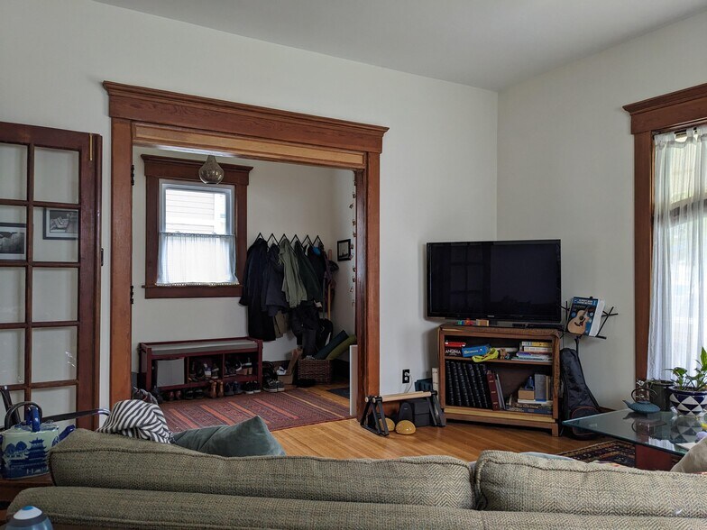 Parlor looking into entryway - 1131 Lexington Ave