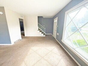 Building Photo - 3 BED 2 BATH BEAUTIFUL SINGLE FAMILY HOME ...