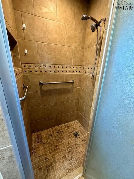 Building Photo - 1211 Amherst St