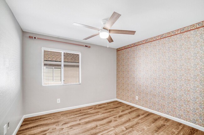 Building Photo - HENDERSON, GATED COMMUNITY, IMMACULATE ONE...