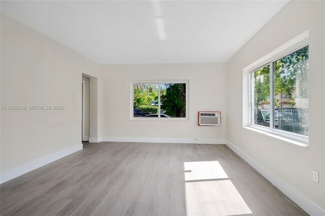 Building Photo - 2025 Fillmore St