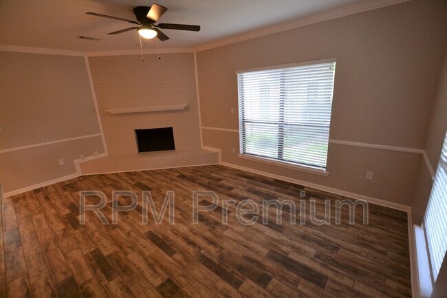 Building Photo - 5157 Cumberland Cove Dr