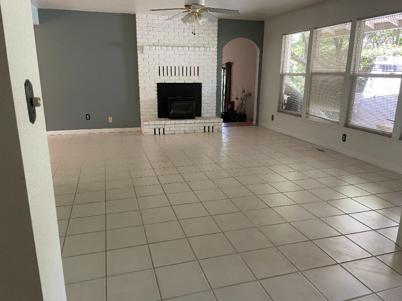 Building Photo - 175 Orrin Dr