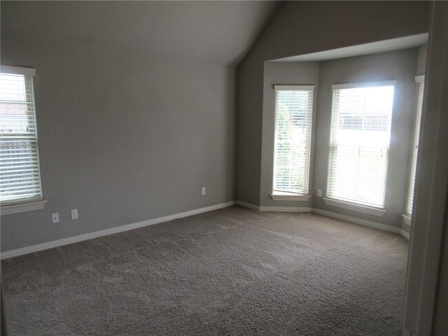 Building Photo - 4200 SW Rhinestone Blvd