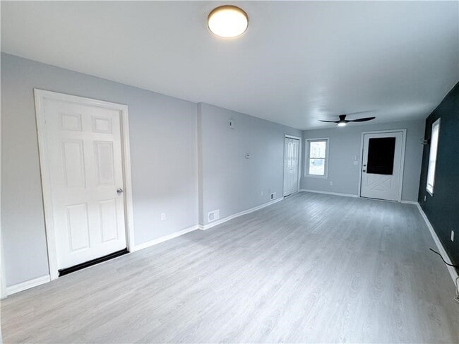 Building Photo - 48 Asbury St