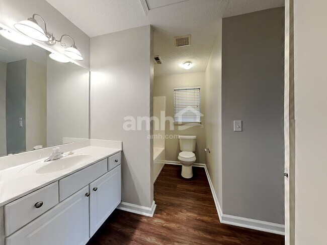 Building Photo - 408 Mossie Smith Rd