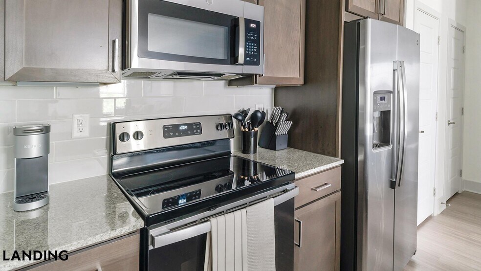 Building Photo - 698 Basilica Bay Dr