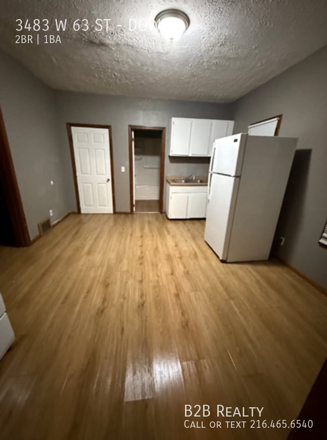 Building Photo - 3483 W 63rd St