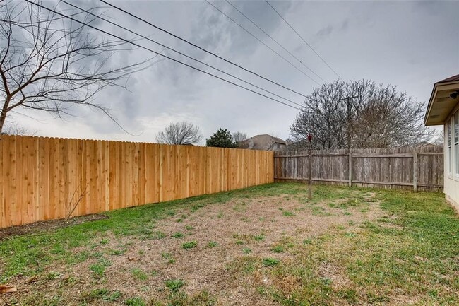 Building Photo - 1709 Shire St