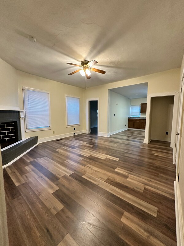 Building Photo - 127 Poplar Ave