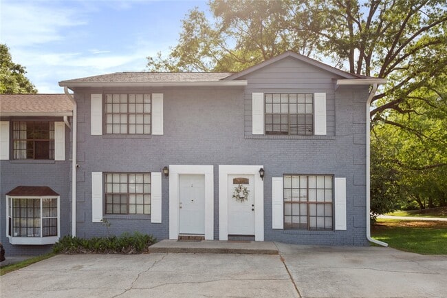 Primary Photo - 515 N Walnut St