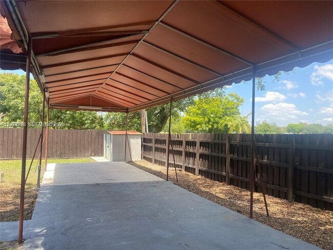 Building Photo - 700 Curtiss Pkwy