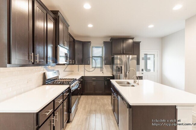 Building Photo - 7603 Elk Grove Path