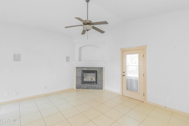 Building Photo - 5349 Jose Duran Ln