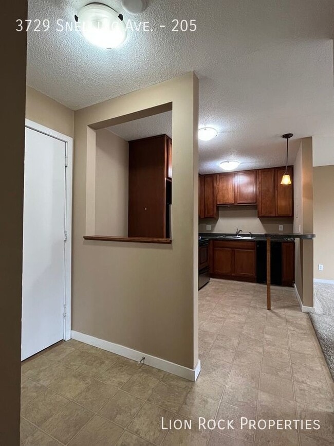 Building Photo - 3729 Snelling Ave